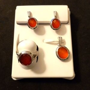 Set stud earrings..Colored Sg agate fusion